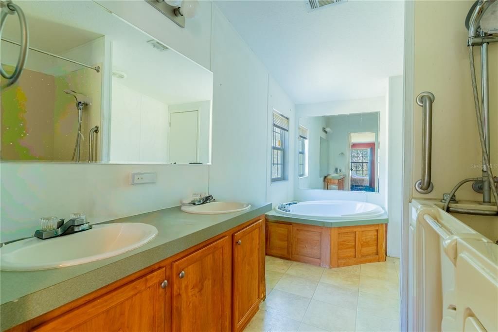 待售: $299,990 (3 贝兹, 2 浴室, 1440 平方英尺)