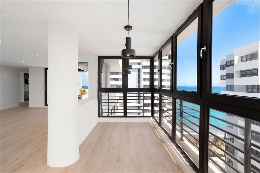 Active With Contract: $1,850,000 (3 beds, 3 baths, 2691 Square Feet)