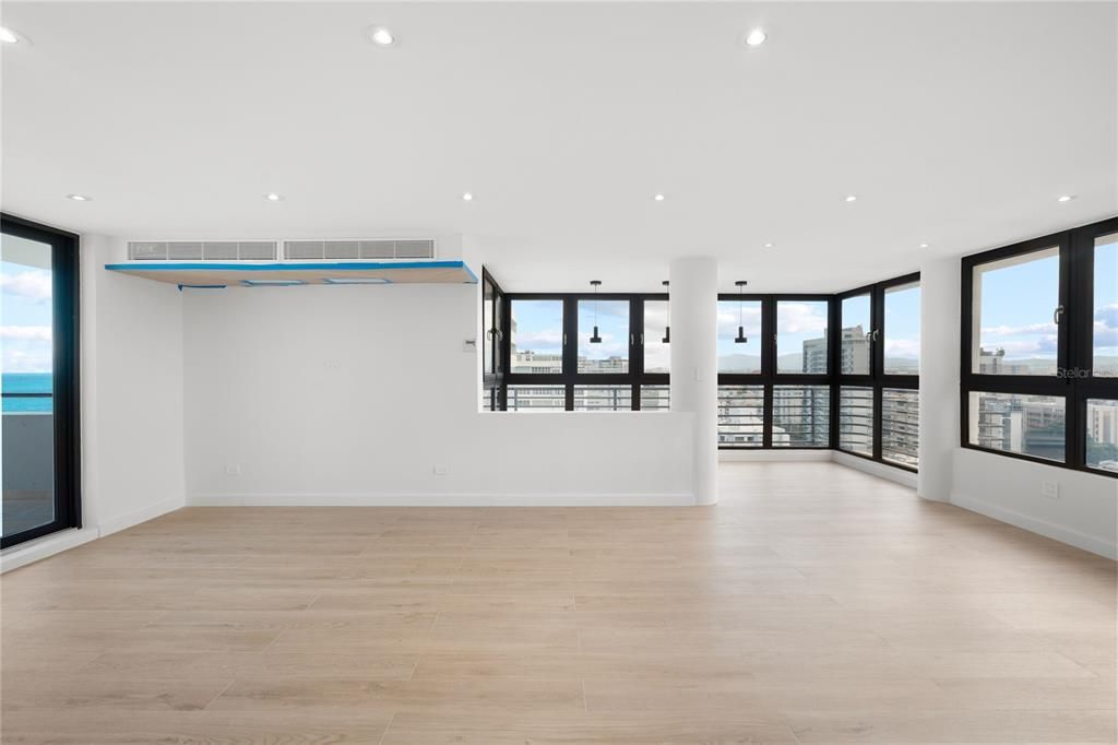 Active With Contract: $1,850,000 (3 beds, 3 baths, 2691 Square Feet)