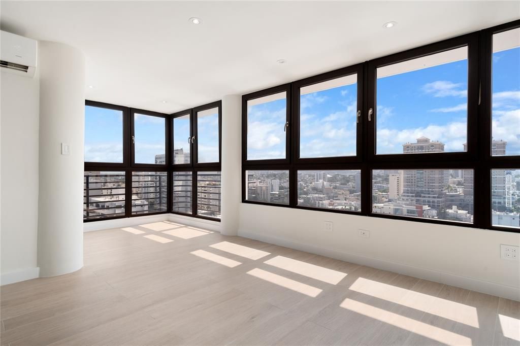 Active With Contract: $1,850,000 (3 beds, 3 baths, 2691 Square Feet)