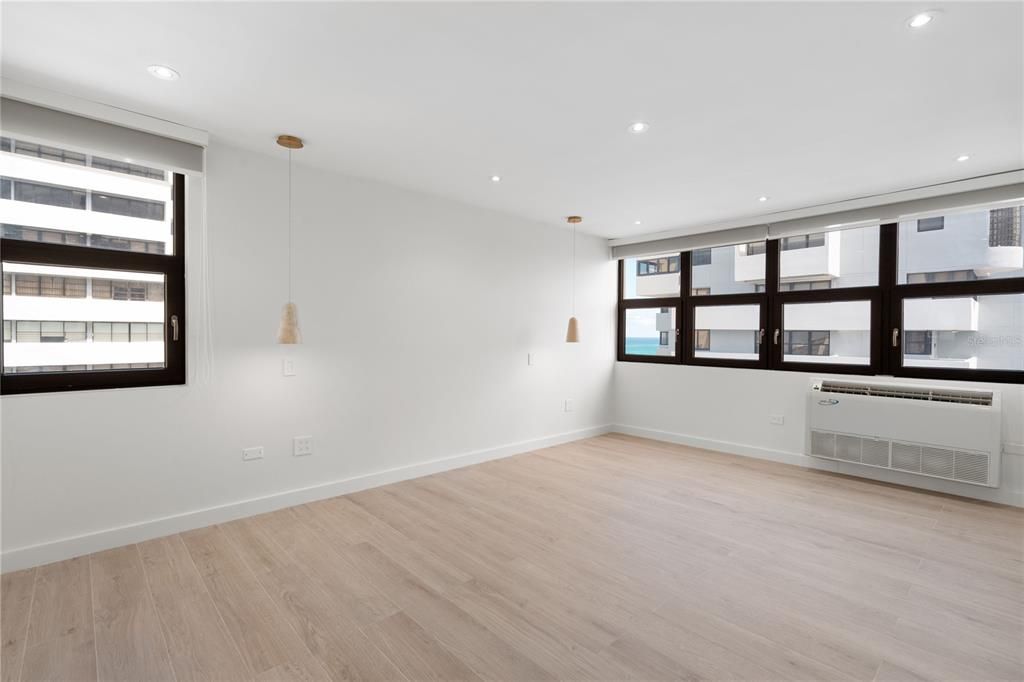 Active With Contract: $1,850,000 (3 beds, 3 baths, 2691 Square Feet)