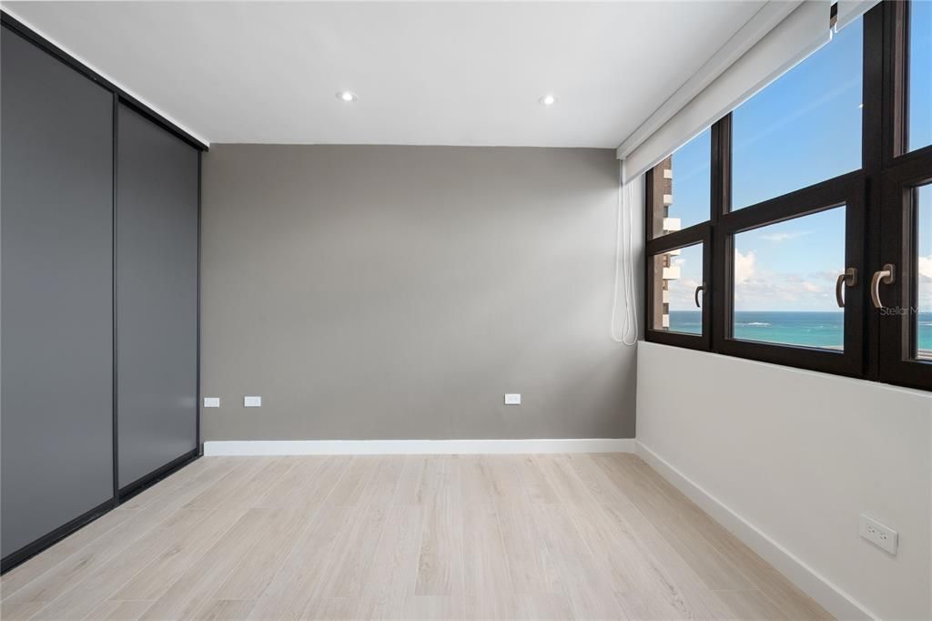 Active With Contract: $1,850,000 (3 beds, 3 baths, 2691 Square Feet)