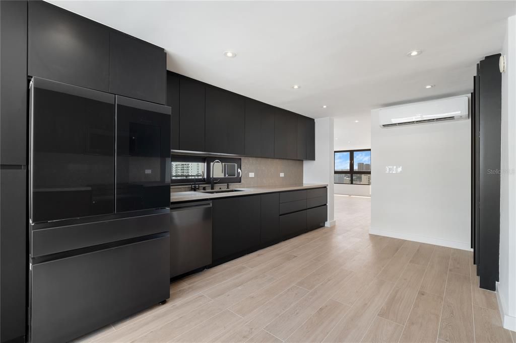 Active With Contract: $1,850,000 (3 beds, 3 baths, 2691 Square Feet)