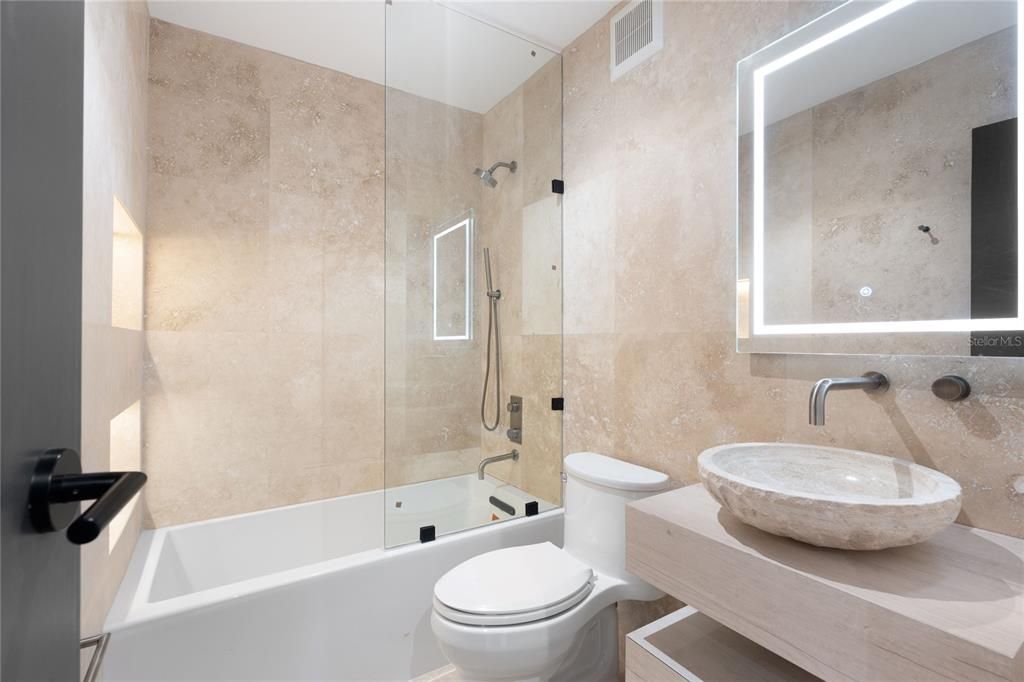 Active With Contract: $1,850,000 (3 beds, 3 baths, 2691 Square Feet)