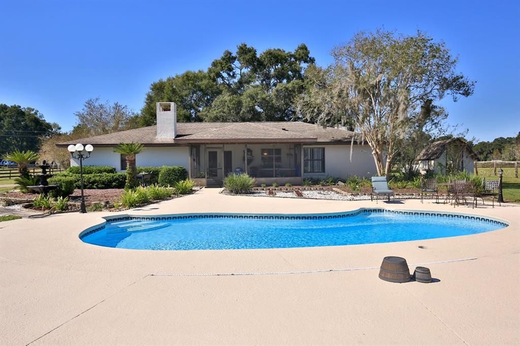 待售: $895,000 (3 贝兹, 2 浴室, 2584 平方英尺)