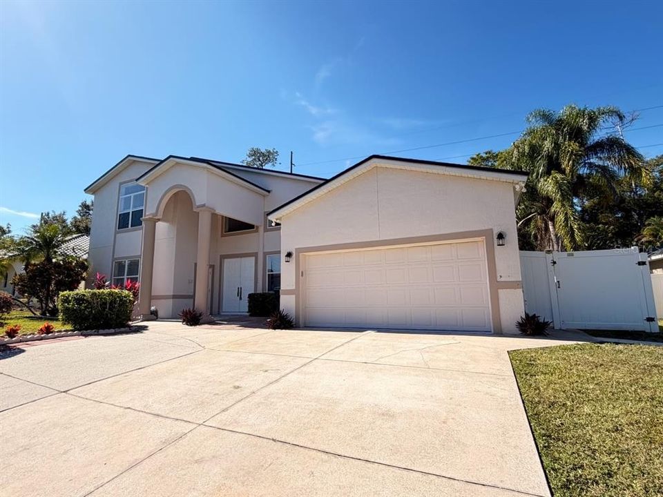 En Renta: $4,000 (7 camas, 3 baños, 3653 Pies cuadrados)