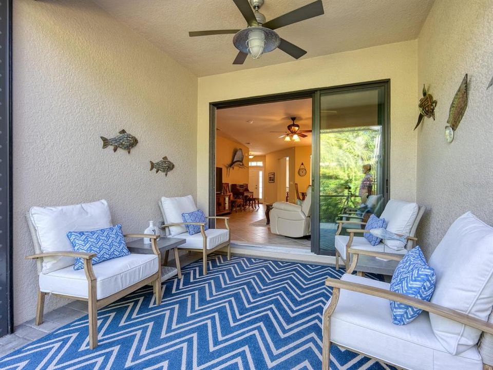 Active With Contract: $399,900 (2 beds, 2 baths, 1661 Square Feet)