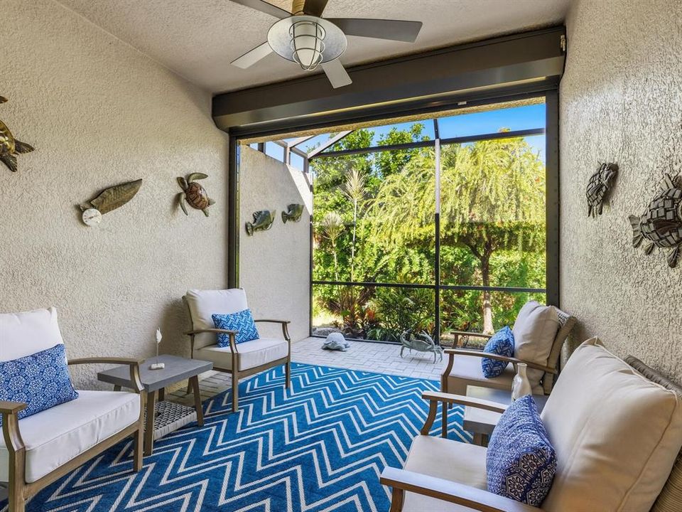 Active With Contract: $399,900 (2 beds, 2 baths, 1661 Square Feet)