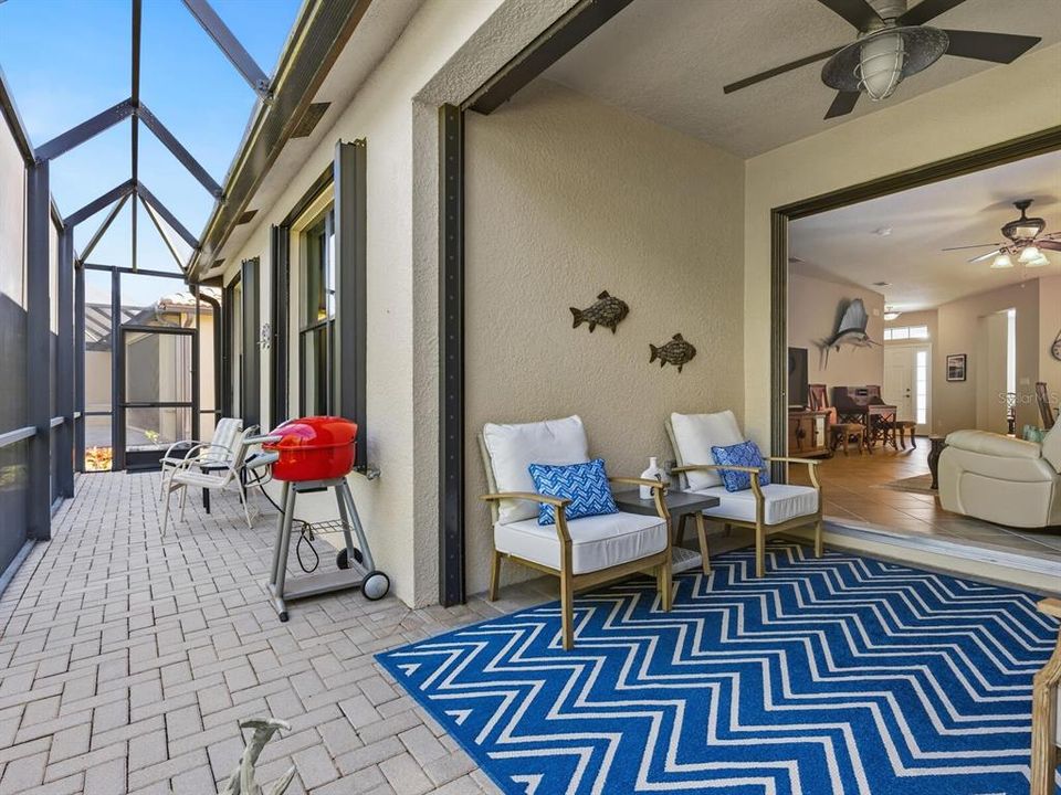 Active With Contract: $399,900 (2 beds, 2 baths, 1661 Square Feet)