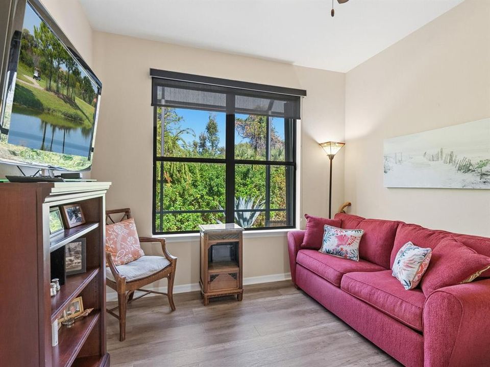 Active With Contract: $399,900 (2 beds, 2 baths, 1661 Square Feet)