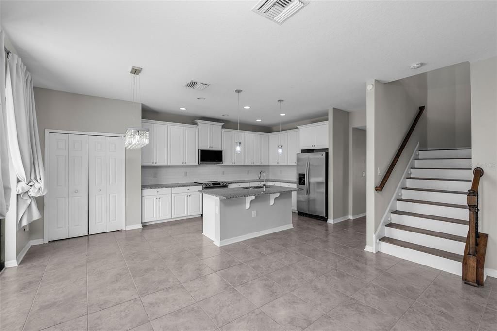 待售: $499,000 (4 贝兹, 2 浴室, 2890 平方英尺)