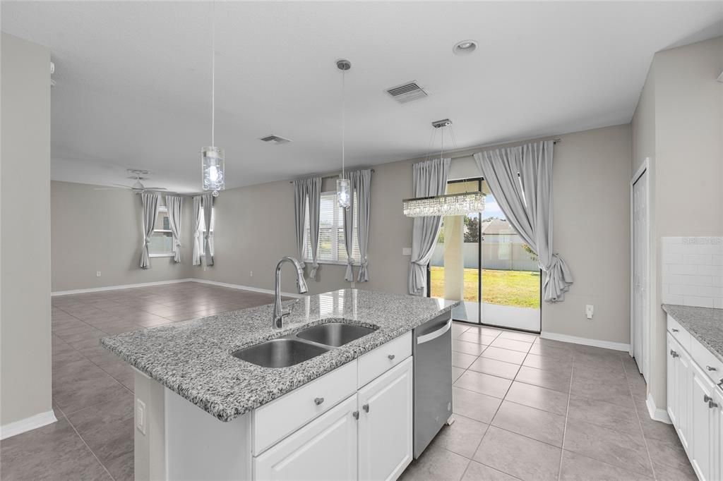 待售: $499,000 (4 贝兹, 2 浴室, 2890 平方英尺)