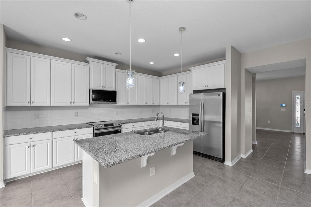 待售: $499,000 (4 贝兹, 2 浴室, 2890 平方英尺)