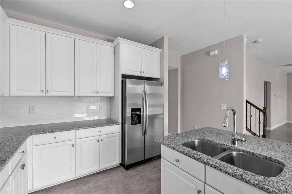 待售: $499,000 (4 贝兹, 2 浴室, 2890 平方英尺)