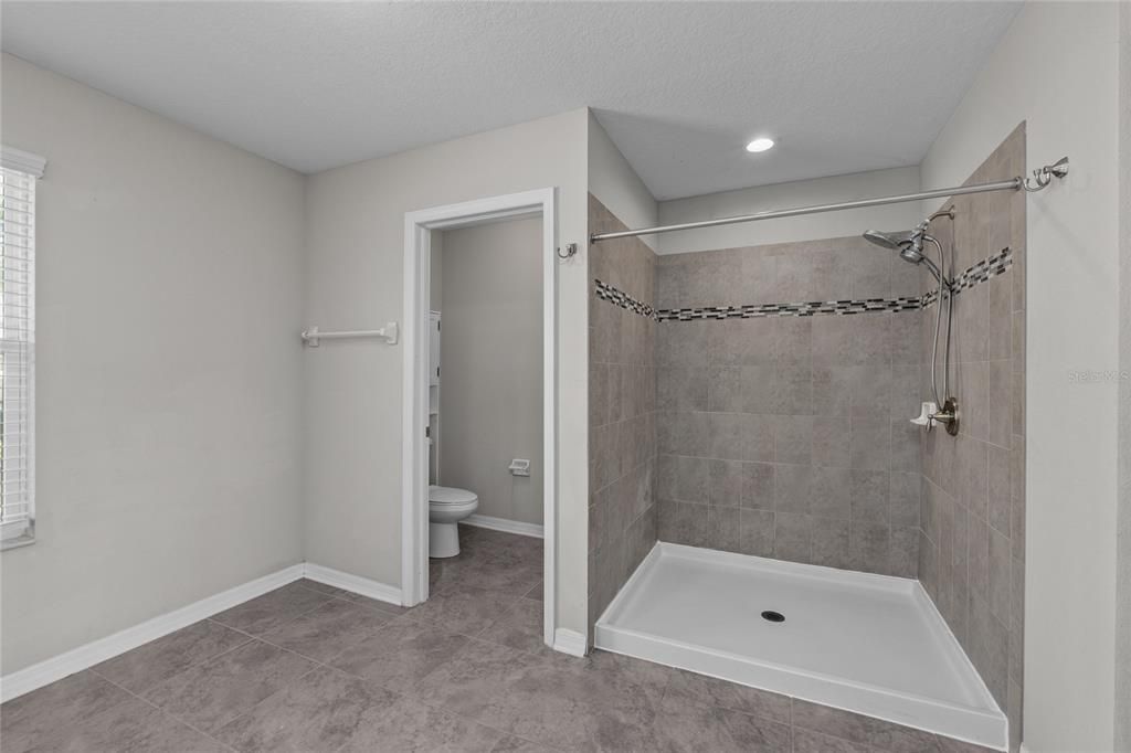 待售: $499,000 (4 贝兹, 2 浴室, 2890 平方英尺)