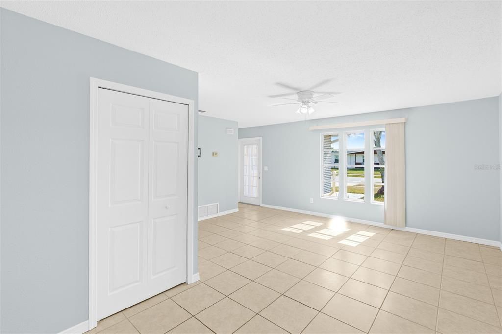 В аренду: $1,550 (2 спален, 1 ванн, 1122 Квадратных фут)