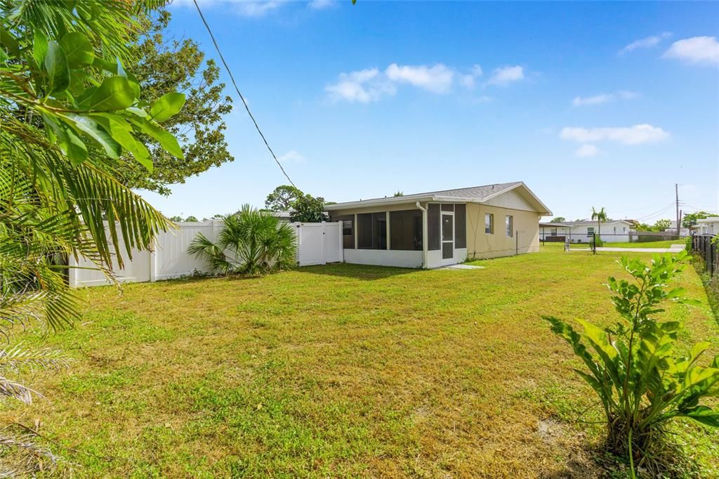 В аренду: $1,550 (2 спален, 1 ванн, 1122 Квадратных фут)