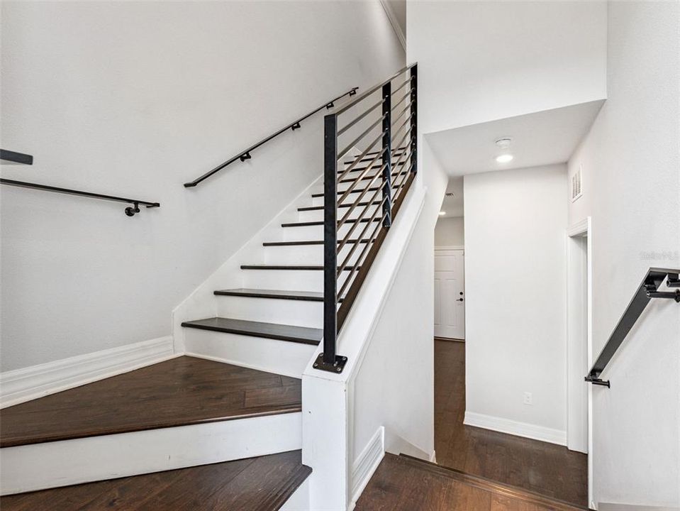 En Renta: $4,400 (4 camas, 3 baños, 2210 Pies cuadrados)