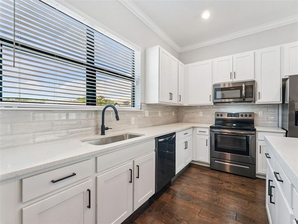 En Renta: $4,400 (4 camas, 3 baños, 2210 Pies cuadrados)