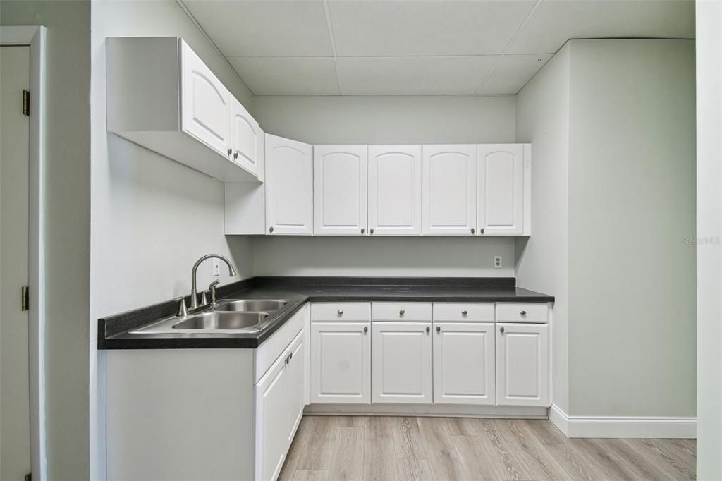 En Venta: $399,900 (0 camas, 0 baños, 1274 Pies cuadrados)