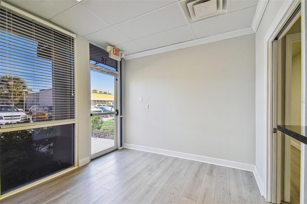 En Venta: $399,900 (0 camas, 0 baños, 1274 Pies cuadrados)