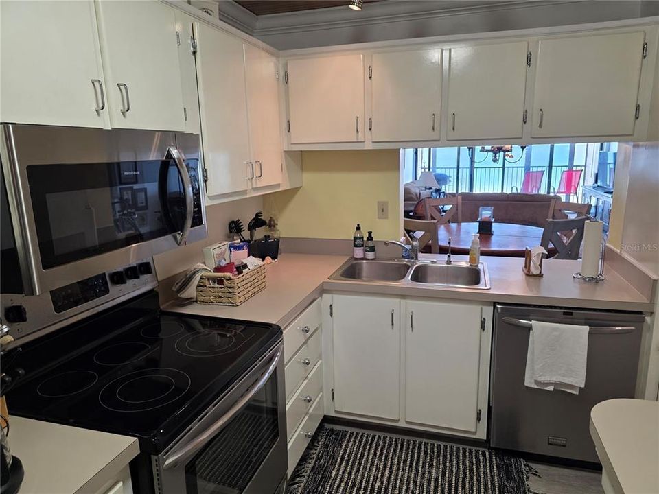 出租: $5,500 (2 贝兹, 2 浴室, 1103 平方英尺)