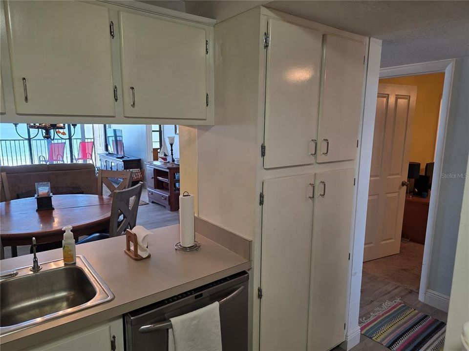 出租: $5,500 (2 贝兹, 2 浴室, 1103 平方英尺)