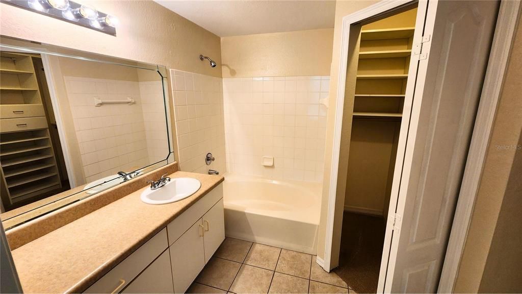 En Renta: $2,300 (2 camas, 2 baños, 1089 Pies cuadrados)