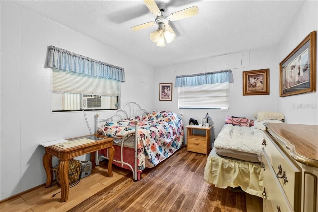 待售: $567,000 (8 贝兹, 4 浴室, 4784 平方英尺)