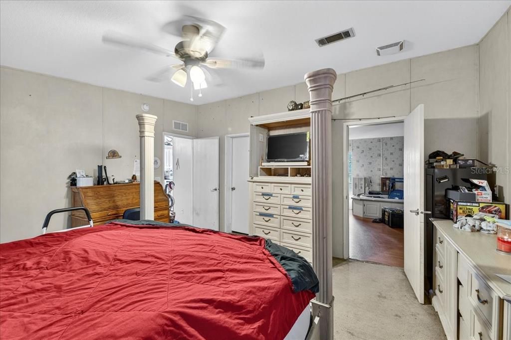 待售: $567,000 (8 贝兹, 4 浴室, 4784 平方英尺)