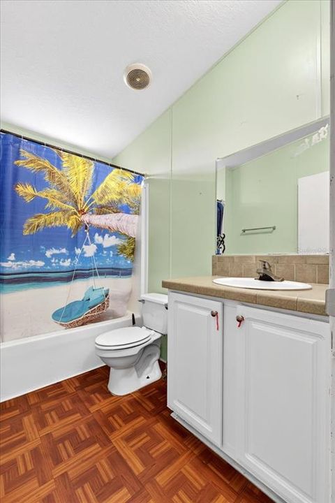 待售: $567,000 (8 贝兹, 4 浴室, 4784 平方英尺)