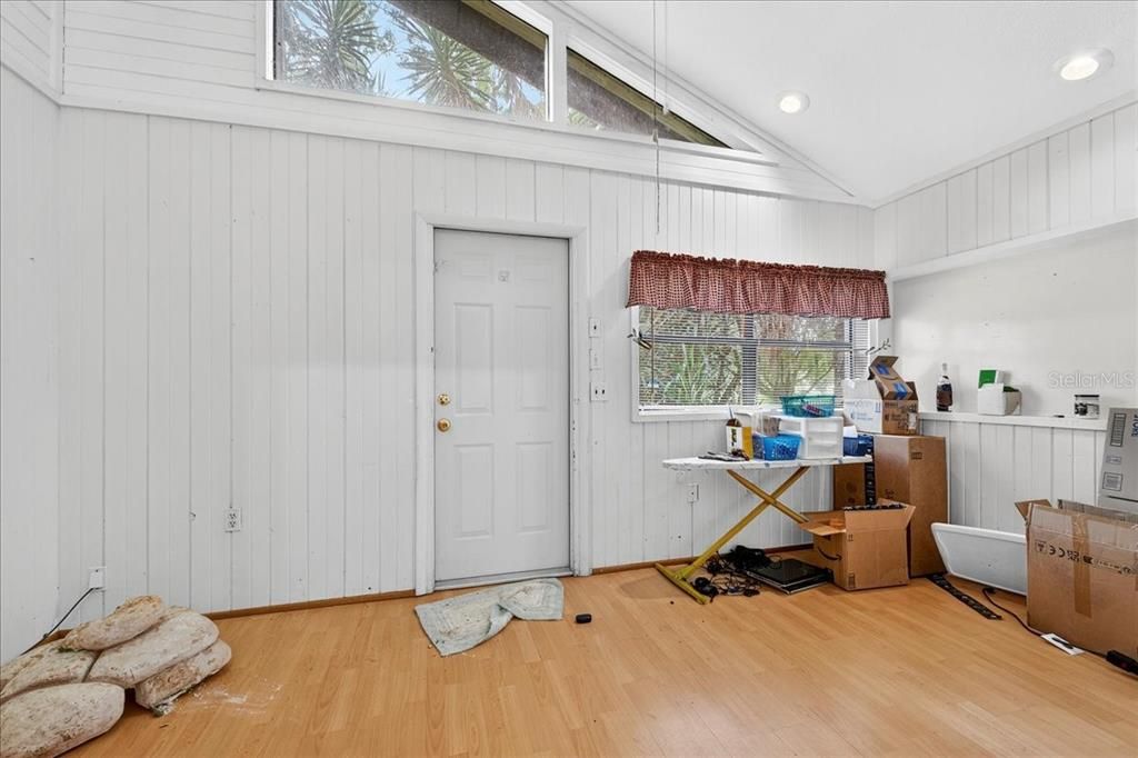 待售: $567,000 (8 贝兹, 4 浴室, 4784 平方英尺)