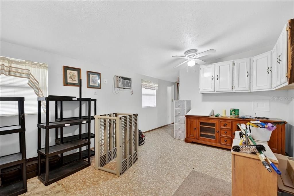 待售: $567,000 (8 贝兹, 4 浴室, 4784 平方英尺)