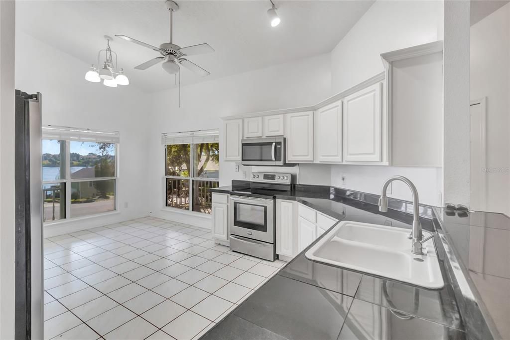 Active With Contract: $319,500 (3 beds, 2 baths, 1301 Square Feet)