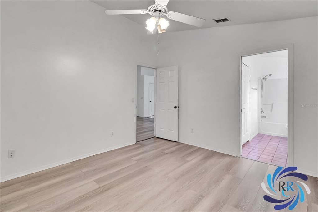 Active With Contract: $319,500 (3 beds, 2 baths, 1301 Square Feet)