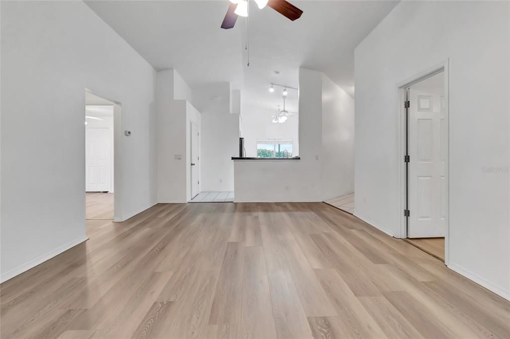 Active With Contract: $319,500 (3 beds, 2 baths, 1301 Square Feet)