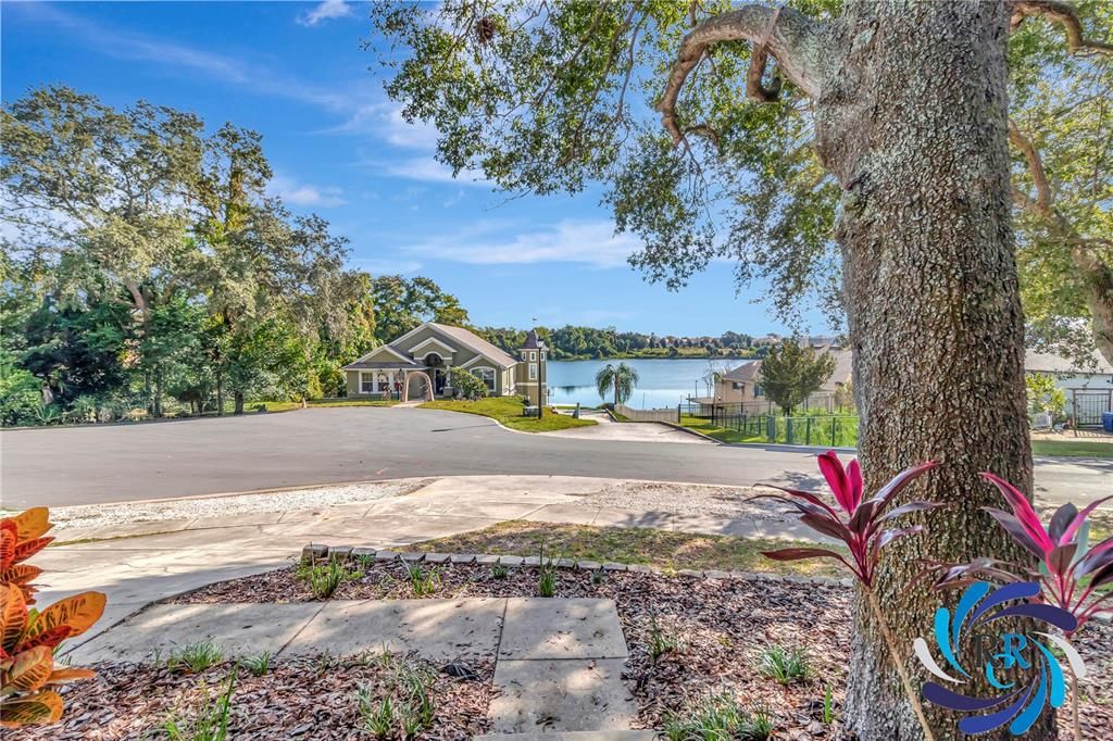 Active With Contract: $319,500 (3 beds, 2 baths, 1301 Square Feet)