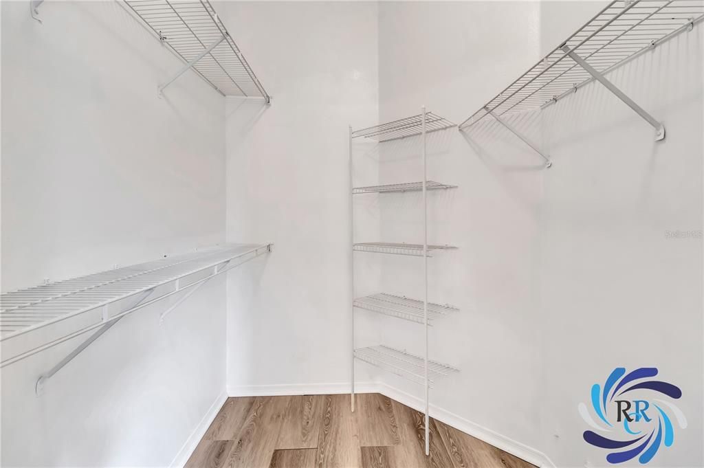 Active With Contract: $319,500 (3 beds, 2 baths, 1301 Square Feet)