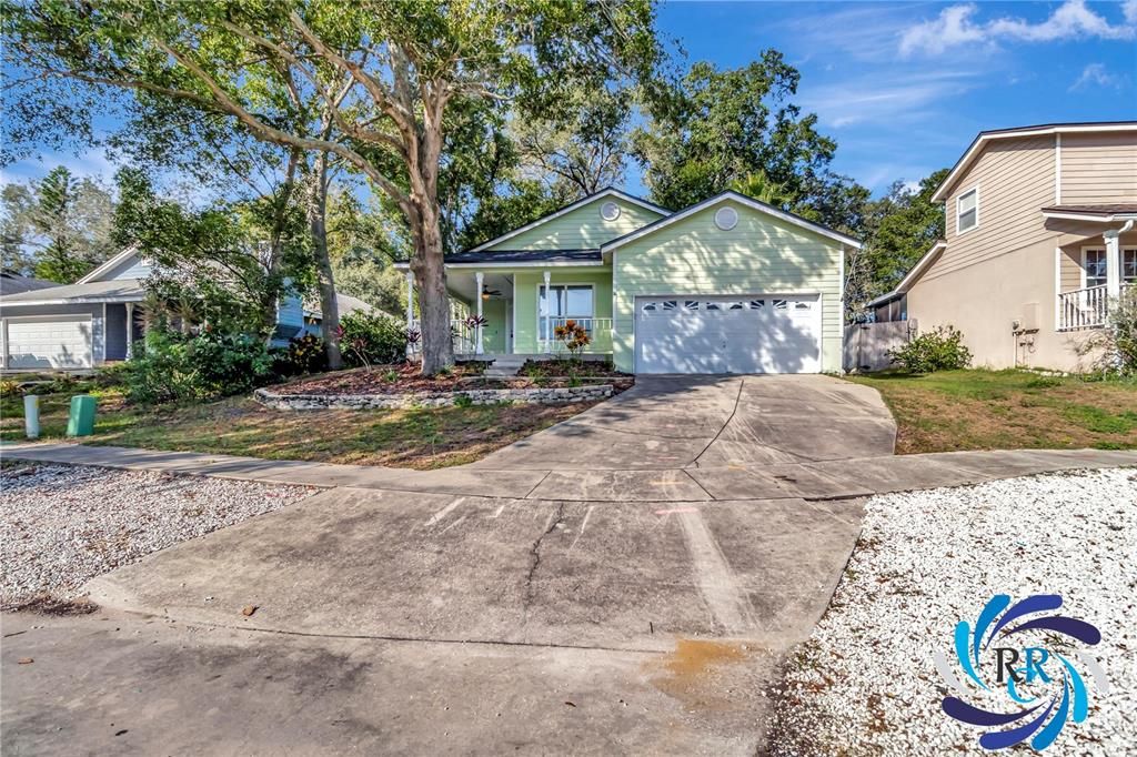 Active With Contract: $319,500 (3 beds, 2 baths, 1301 Square Feet)