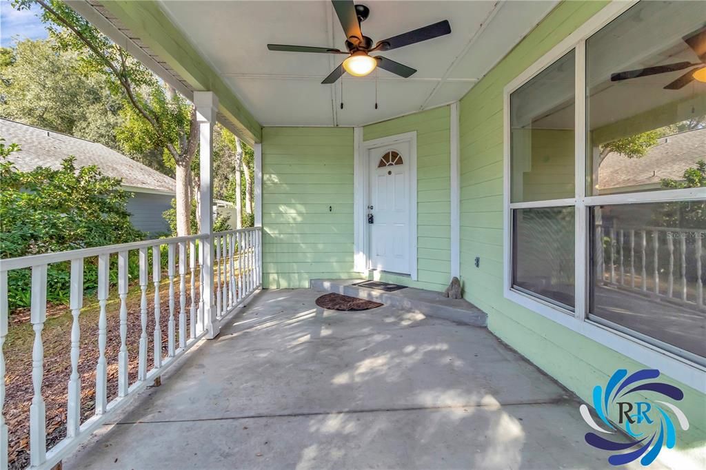Active With Contract: $319,500 (3 beds, 2 baths, 1301 Square Feet)