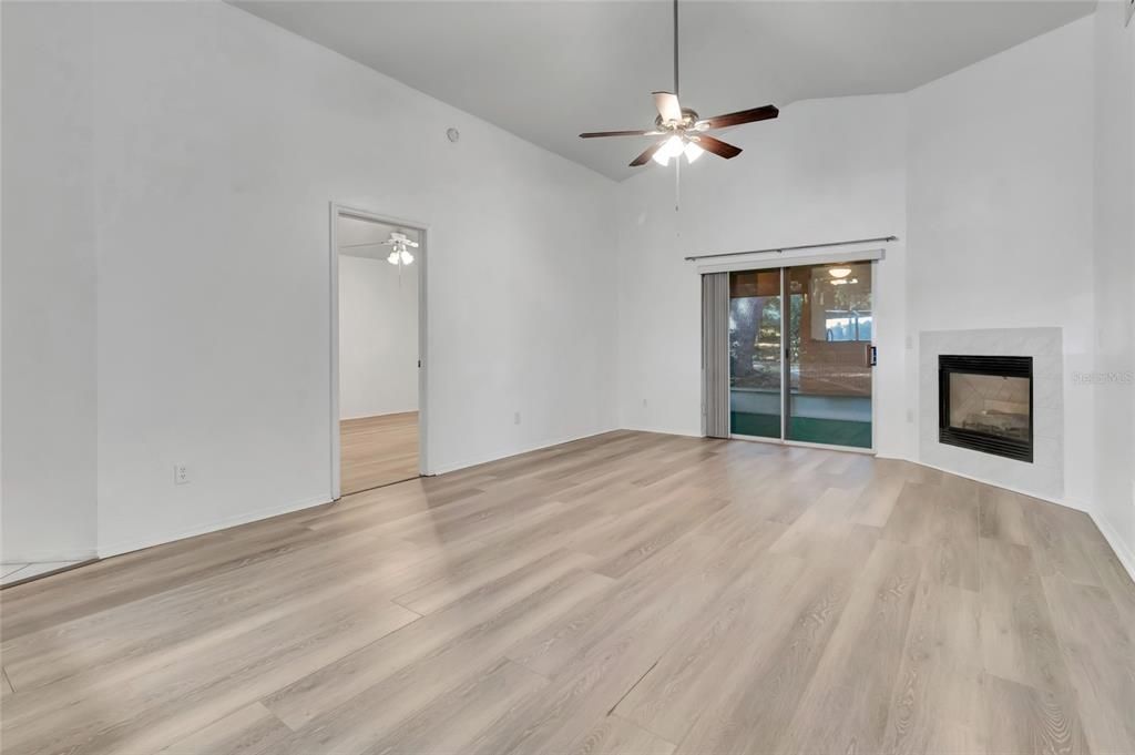 Active With Contract: $319,500 (3 beds, 2 baths, 1301 Square Feet)