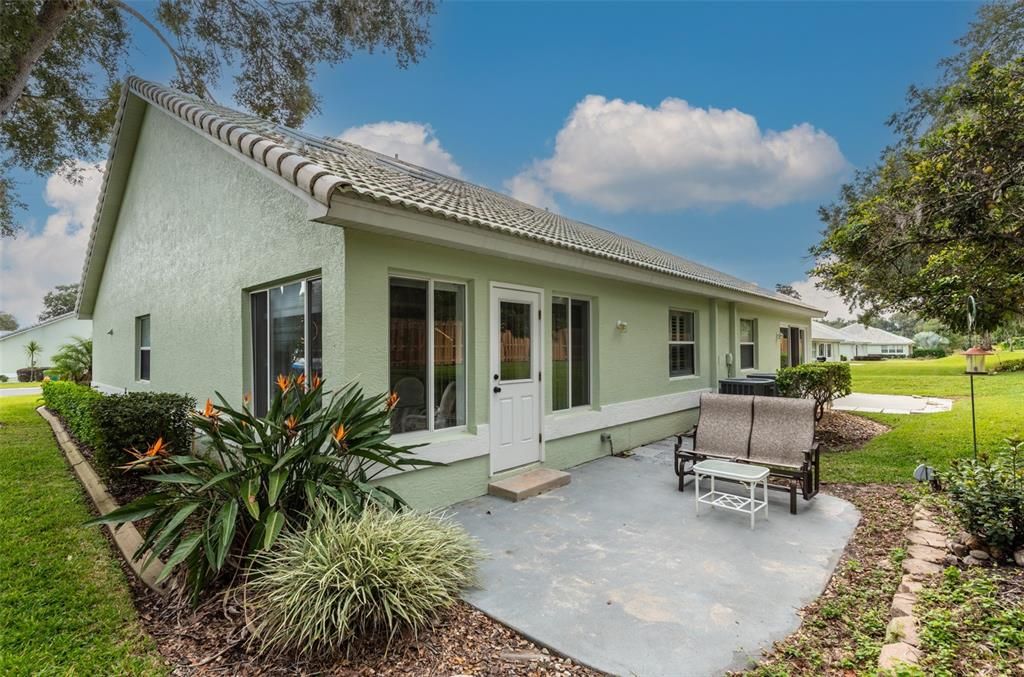 На продажу: $259,900 (2 спален, 2 ванн, 1599 Квадратных фут)