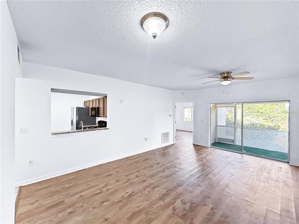For Sale: $175,000 (3 beds, 2 baths, 1151 Square Feet)
