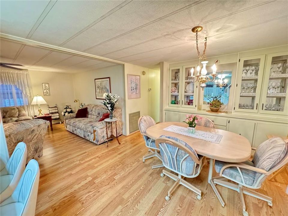 For Sale: $120,000 (2 beds, 2 baths, 960 Square Feet)