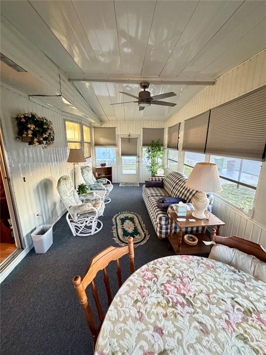 For Sale: $120,000 (2 beds, 2 baths, 960 Square Feet)