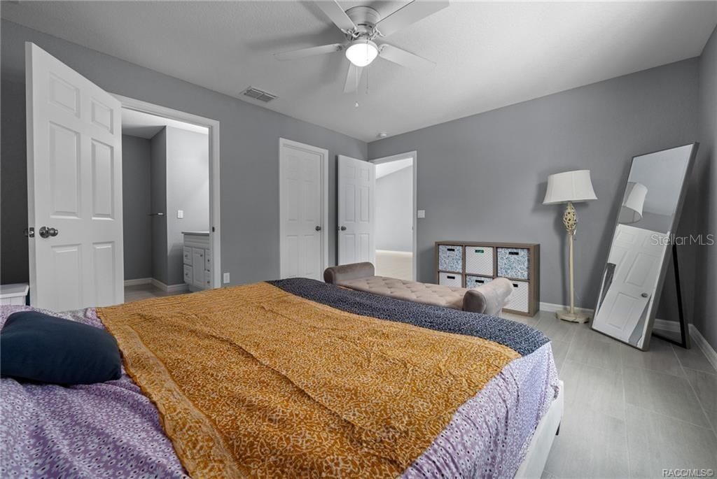 待售: $285,000 (3 贝兹, 2 浴室, 1237 平方英尺)