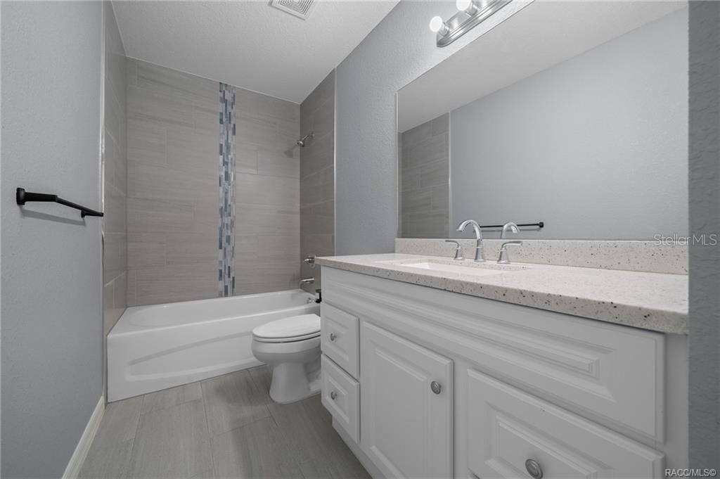 待售: $285,000 (3 贝兹, 2 浴室, 1237 平方英尺)