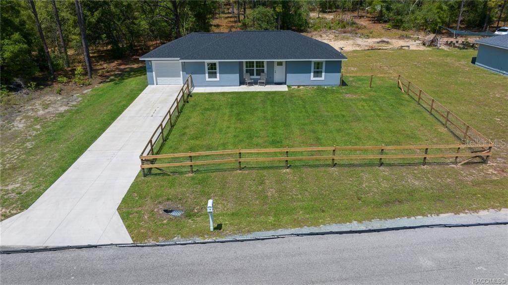 待售: $285,000 (3 贝兹, 2 浴室, 1237 平方英尺)