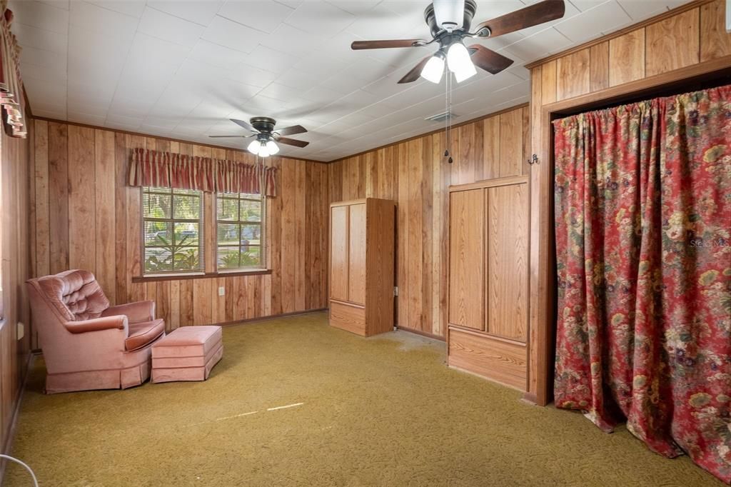 For Sale: $237,000 (3 beds, 2 baths, 2052 Square Feet)