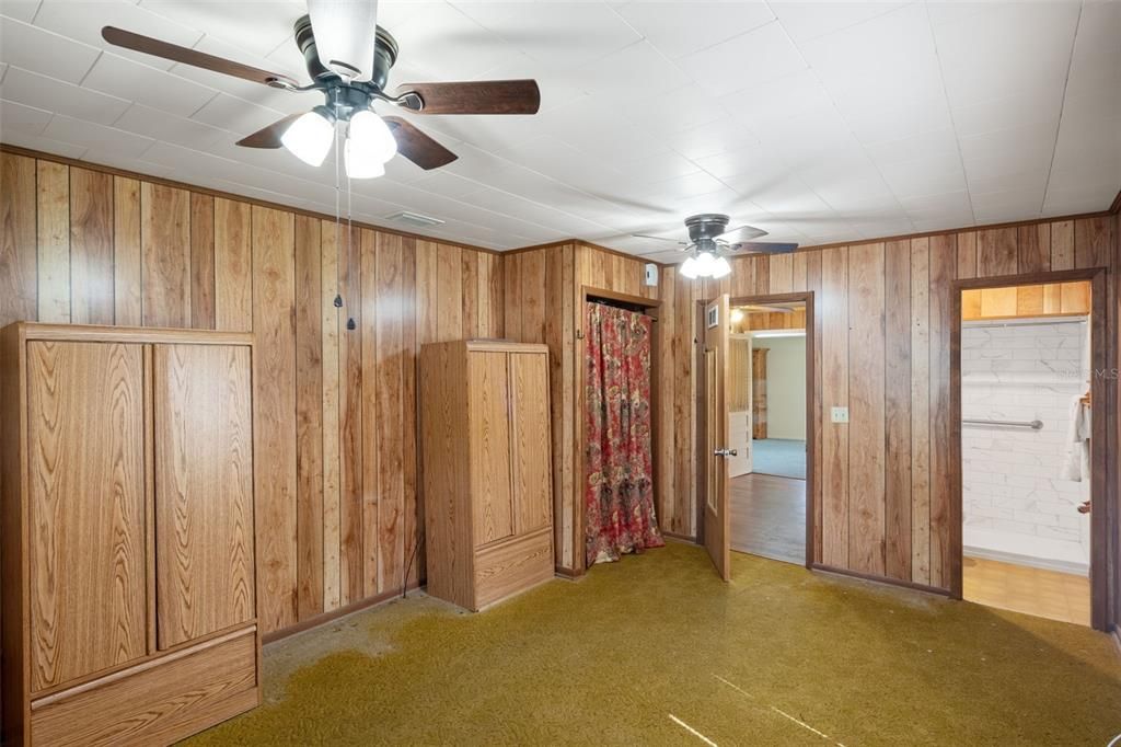 For Sale: $237,000 (3 beds, 2 baths, 2052 Square Feet)